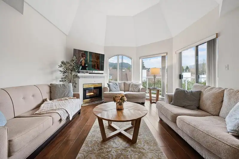 413 1220 LASALLE PLACE - photo 1 of 40
