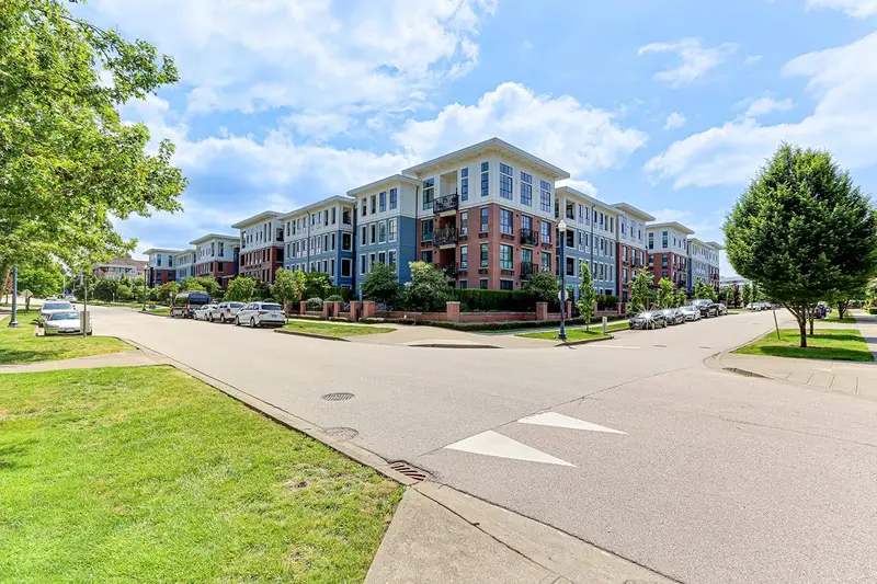 324 15138 34 AVENUE - photo 3 of 25