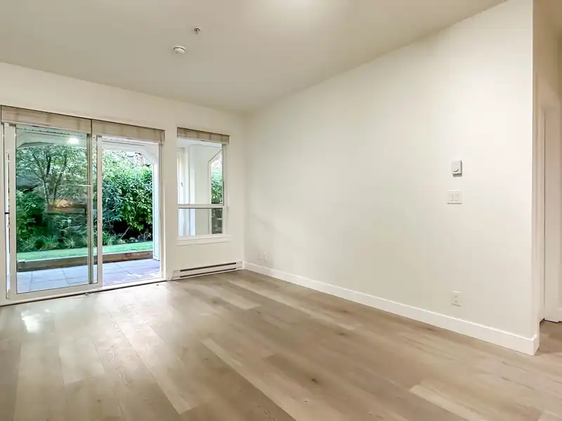 109 16398 64 AVENUE - photo 4 of 21