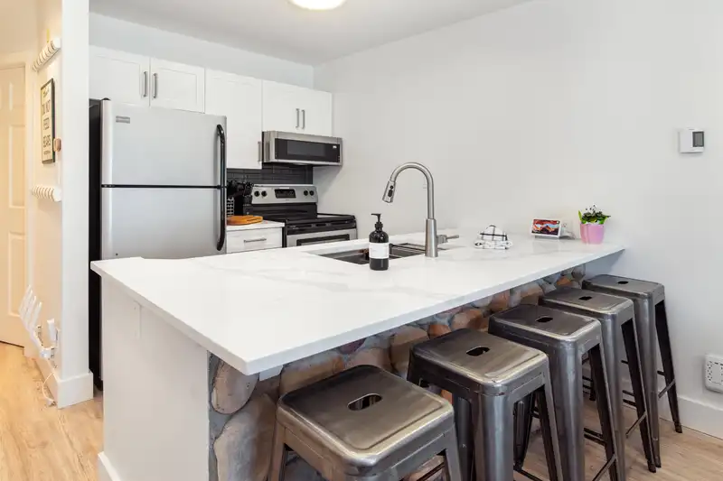204 4360 LORIMER ROAD - photo 1 of 16