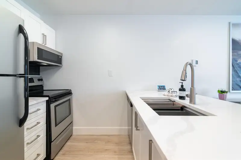 204 4360 LORIMER ROAD - photo 3 of 16