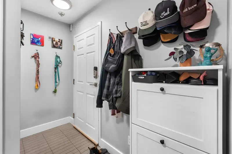 304 25 RICHMOND STREET - photo 3 of 25