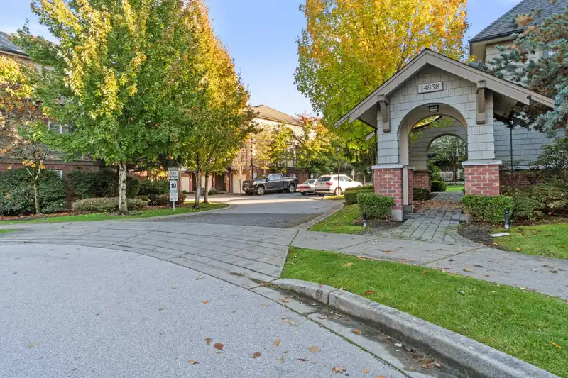 75 14838 61 AVENUE - photo 1 of 29