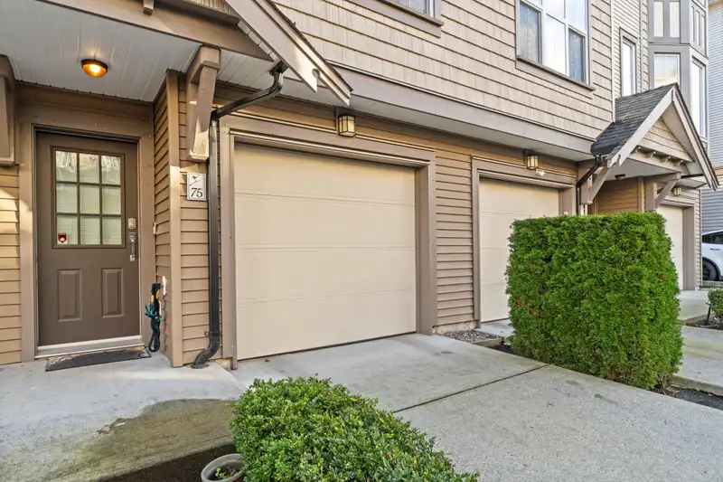 75 14838 61 AVENUE - photo 3 of 29