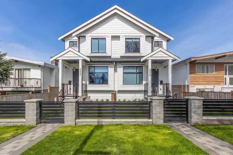 2859 E 16TH AVENUE - photo 1 of 33