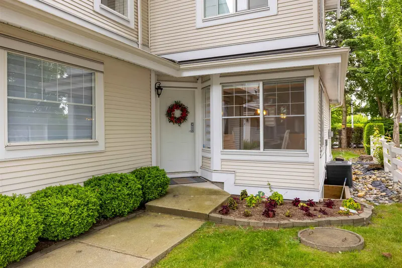 1 17097 64 AVENUE - photo 3 of 25