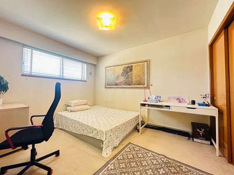 2887 W 24TH AVENUE - photo 4 of 8