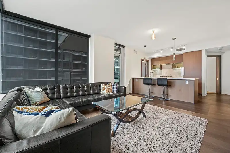 758 38 SMITHE STREET - photo 4 of 23