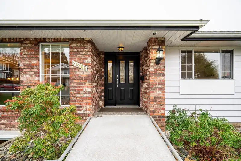 34866 EVERSON PLACE - photo 1 of 37