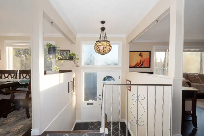 5415 IVAR PLACE - photo 2 of 40