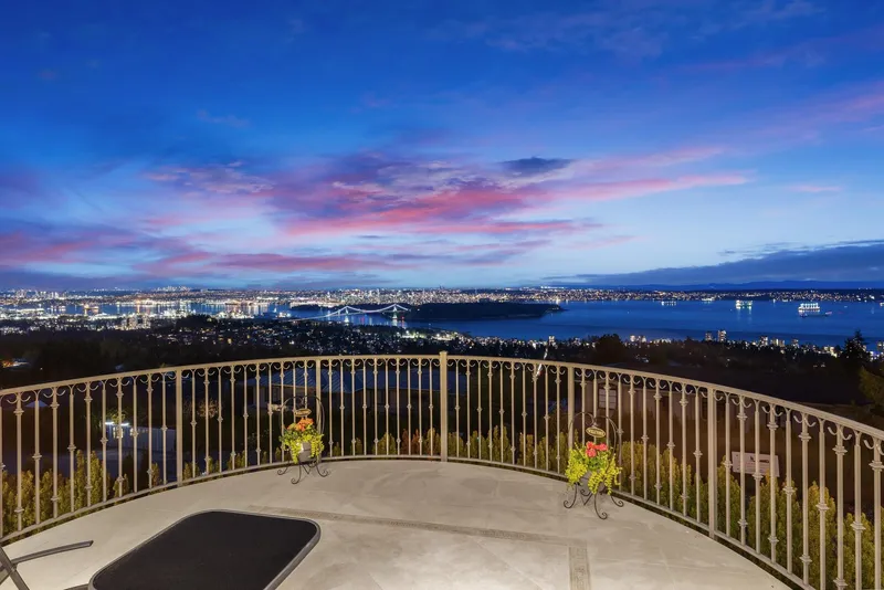 1365 WHITBY ROAD - photo 3 of 25