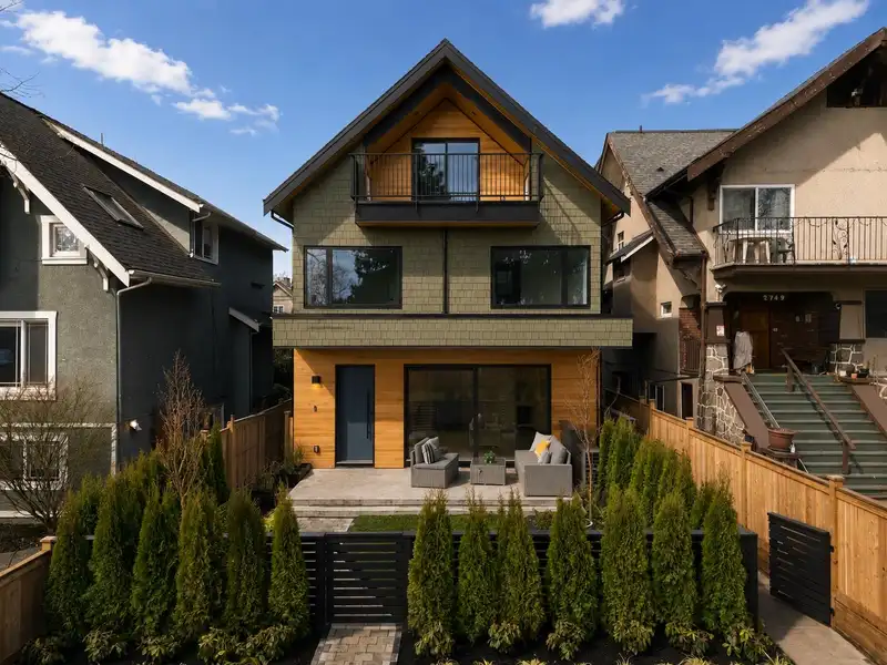 1 2755 W 11TH AVENUE - photo 1 of 38