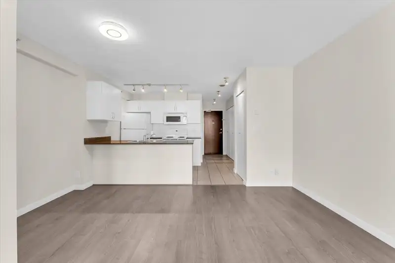 1712 938 SMITHE STREET - photo 2 of 29