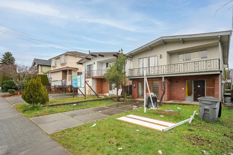 4928 EARLES STREET - photo 4 of 9