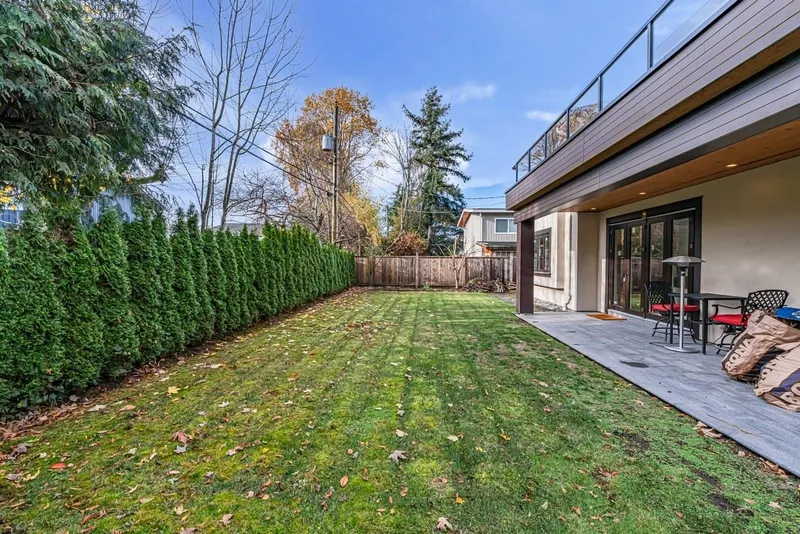 8631 FAIRDELL CRESCENT - photo 4 of 25