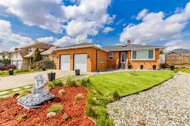 3097 GOLDFINCH STREET - photo 1 of 40