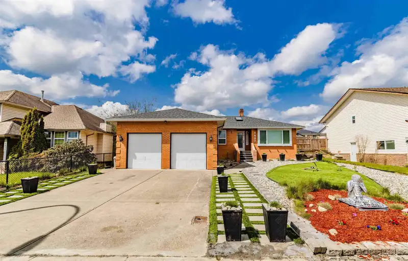 3097 GOLDFINCH STREET - photo 2 of 40