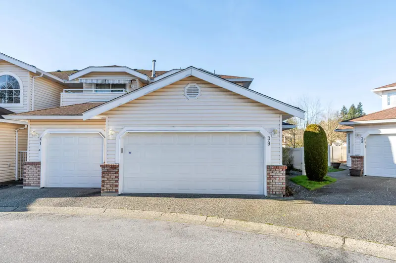 39 9168 FLEETWOOD WAY - photo 2 of 25