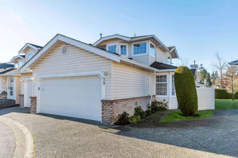 39 9168 FLEETWOOD WAY - photo 3 of 25