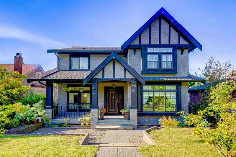 855 W KING EDWARD AVENUE - photo 1 of 40