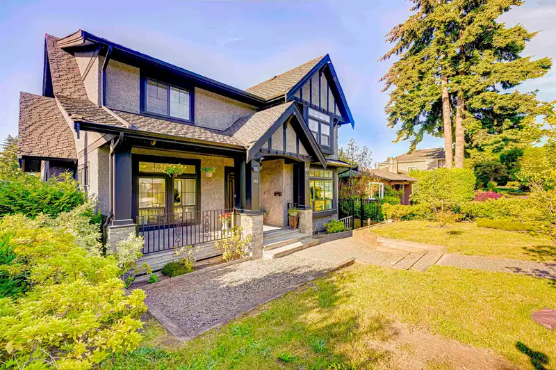 855 W KING EDWARD AVENUE - photo 3 of 40