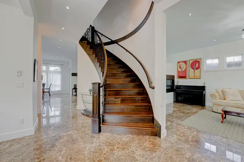 855 W KING EDWARD AVENUE - photo 4 of 40