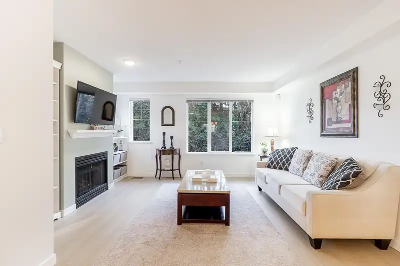 53 20176 68 AVENUE - photo 3 of 33