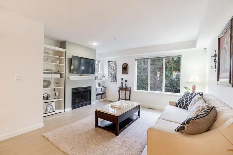 53 20176 68 AVENUE - photo 4 of 33