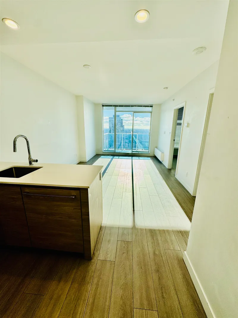 3102 13615 FRASER HIGHWAY - photo 4 of 20