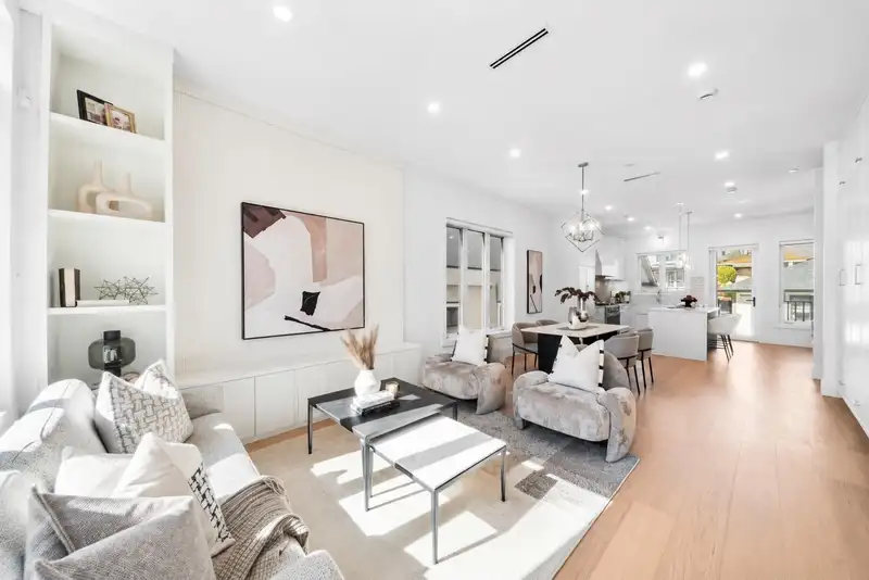 531 W 61ST AVENUE - photo 3 of 39