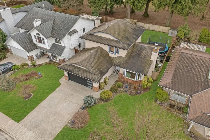 19566 PARK ROAD - photo 2 of 25