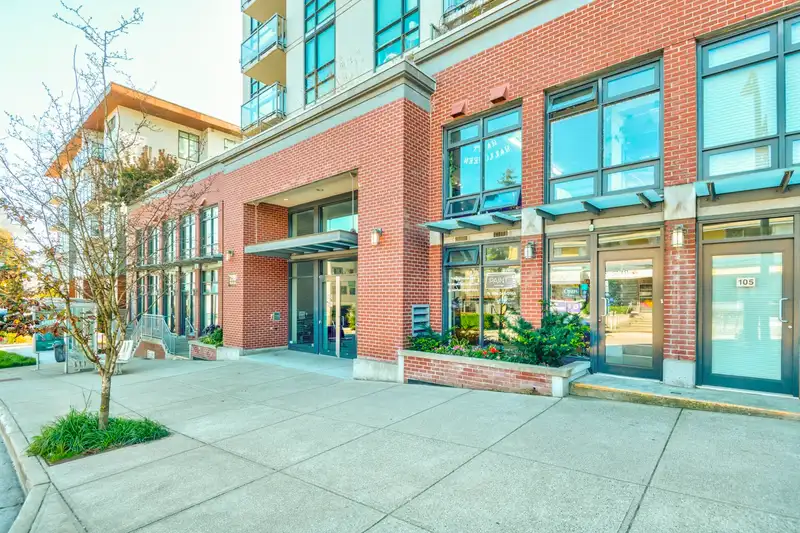 404 258 SIXTH STREET - photo 4 of 40