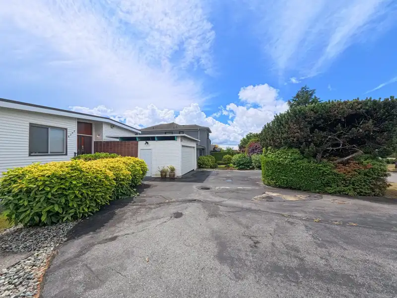 6762 NEAL STREET - photo 3 of 37