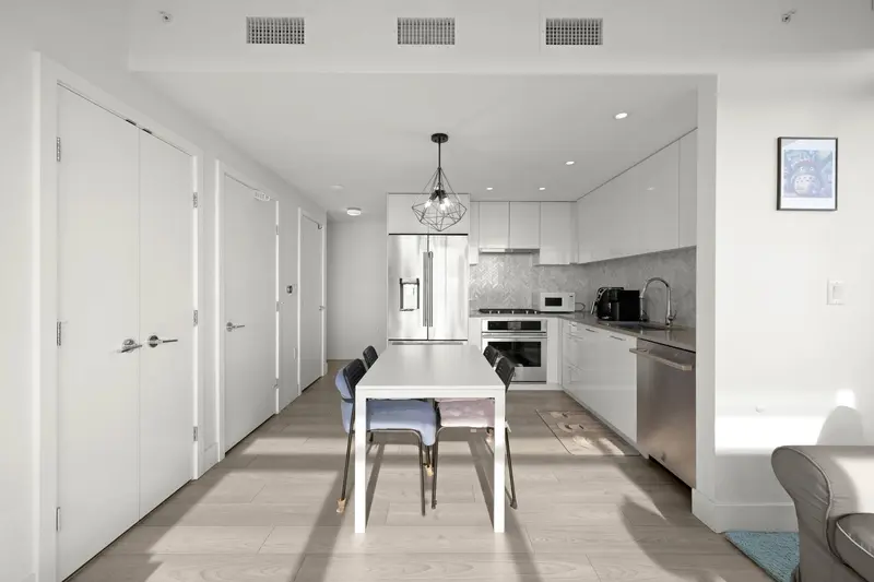 1405 3581 E KENT AVENUE NORTH - photo 4 of 25