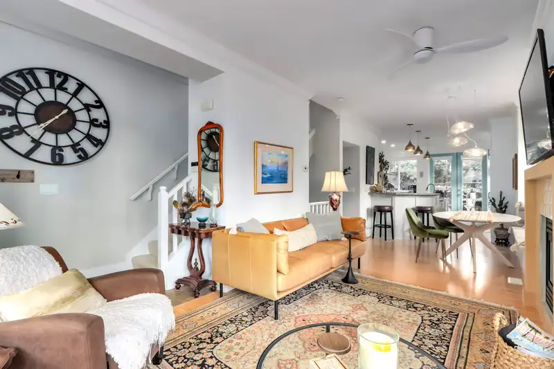 1650 ST GEORGES AVENUE - photo 3 of 31
