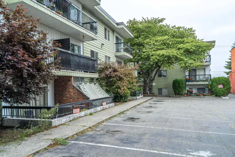 392C 8635 120 STREET - photo 4 of 26