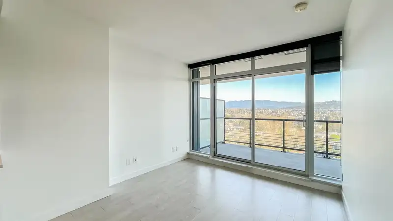 2408 4720 LOUGHEED HIGHWAY - photo 3 of 18