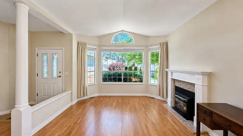 15 2688 150 STREET - photo 4 of 31