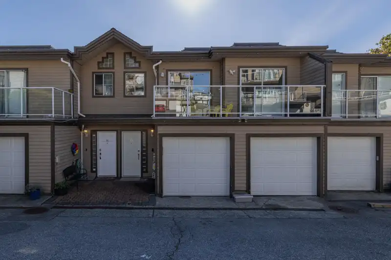 13 1872 HARBOUR STREET - photo 2 of 40