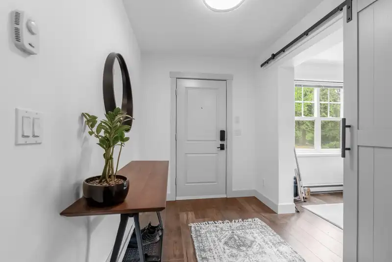 36 102 FRASER STREET - photo 2 of 40