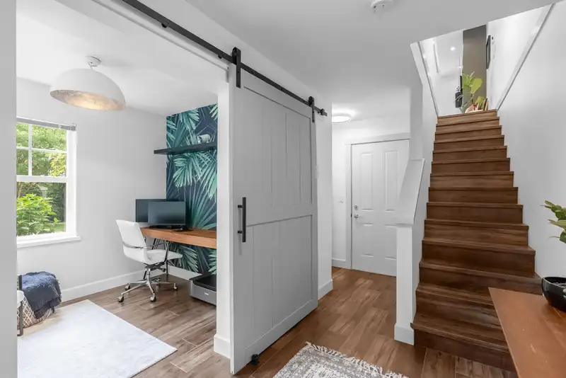 36 102 FRASER STREET - photo 4 of 40