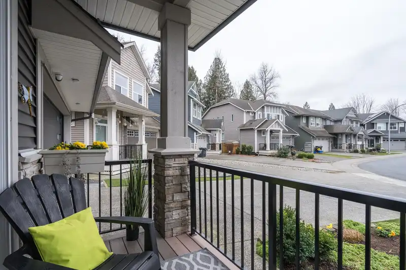 2656 275A STREET - photo 2 of 40