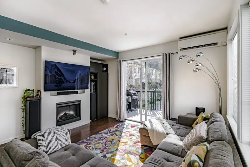 34 2418 AVON PLACE - photo 4 of 40