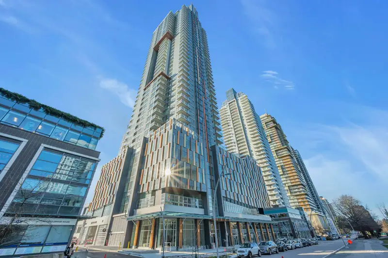 903 4458 BERESFORD STREET - photo 1 of 25