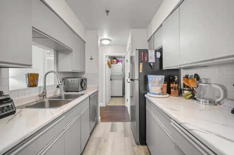 328 22661 LOUGHEED HIGHWAY - photo 4 of 16
