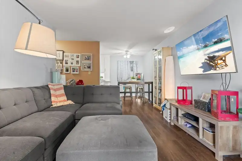 103 2567 VICTORIA STREET - photo 1 of 15