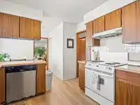7611 OAK STREET - thumbnail 11