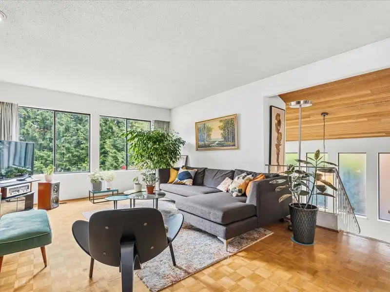 7611 OAK STREET - photo 4 of 39