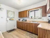 7611 OAK STREET - thumbnail 10