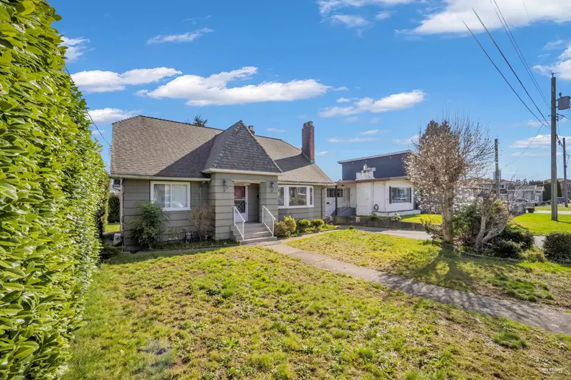 7758 15TH AVENUE - photo 3 of 25